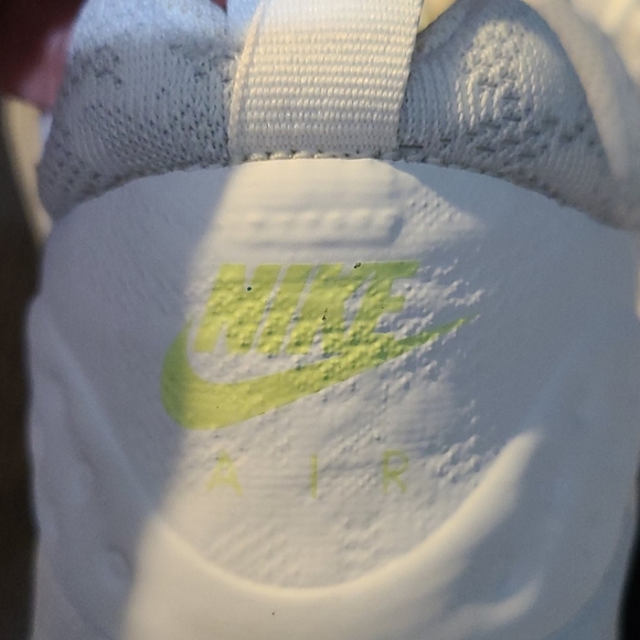 Nike Air Lace Design Sneakers - Picture 15 of 16